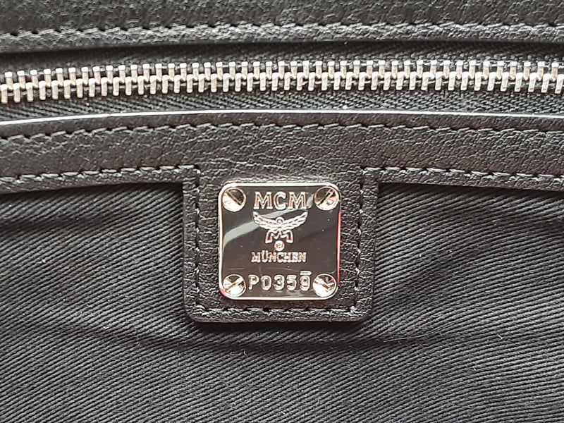 Mcm Klara Shopper Tote In Logo-embossed Black Leather Fw0925wwxdu