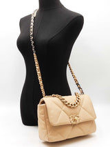 Chanel 19 Beige Diamond-quilted Leather Flap Bag Fw0825ozxzdu