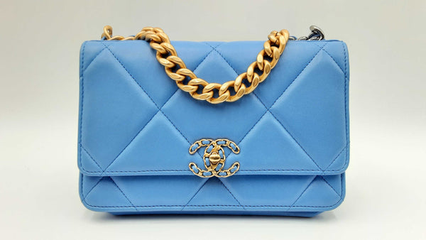 Chanel 19 Blue Quilted Lambskin Wallet On Chain Fw1124lcrxdu