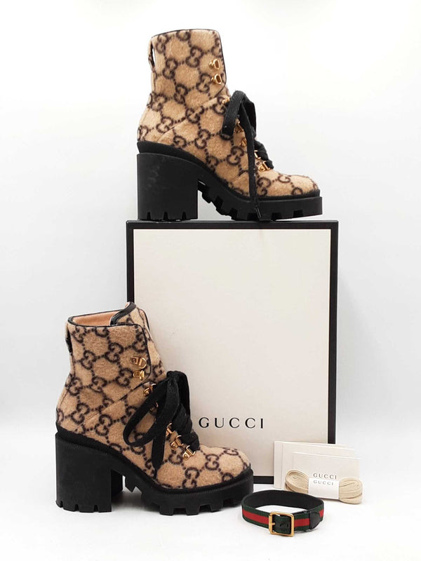 Gucci Combat Ankle Boots In Beige & Ebony Gg Monogram Wool Size 39 Fw00625ozxdu