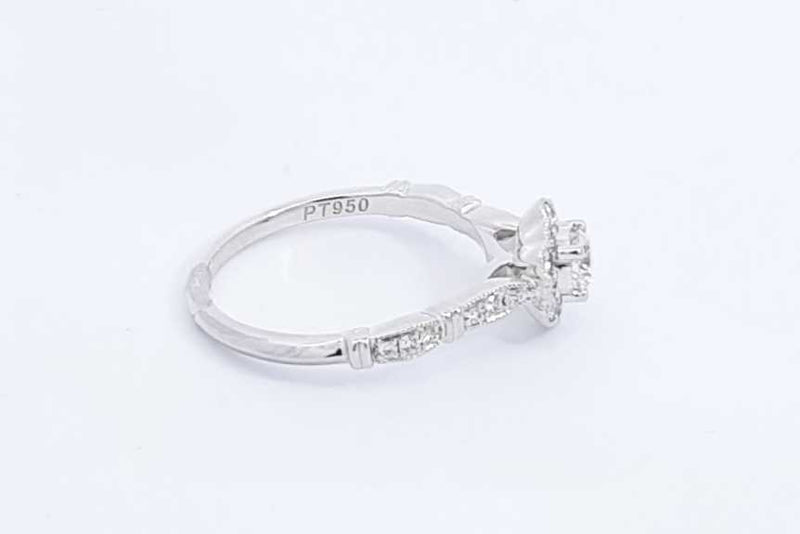 Approx. 0.55ctw Diamond Ring In Platinum 5 Grams Size 7 Eb1124wrxdu