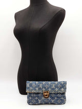Louis Vuitton Pochette Plat Clutch In Monogram Blue Denim Fw0526crzdu