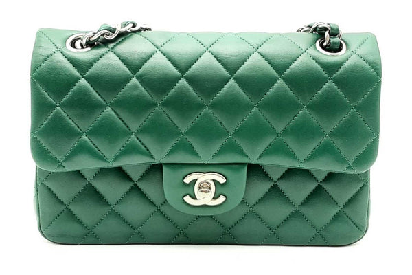 Chanel Quilted Lambskin Classic Double Flap Shoulder Bag Eb0225iwwwsa