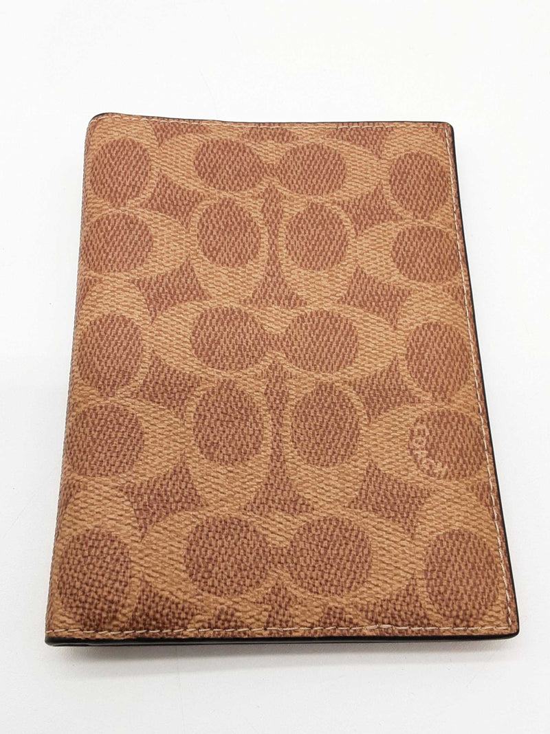Coach Brown Signature Coated Canvas Passport Holder Do1025oxde
