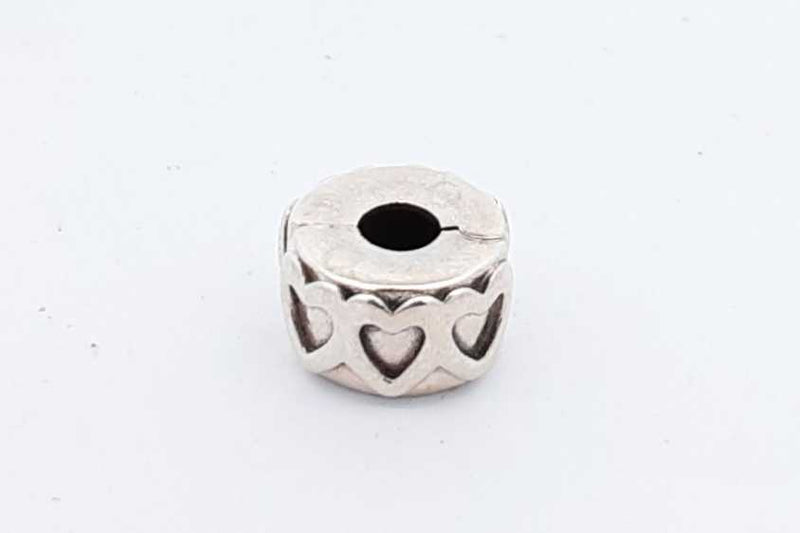 Pandora Sterling Silver Band Of Hearts Clip Charm 2.6 Grams Eb0924rdu