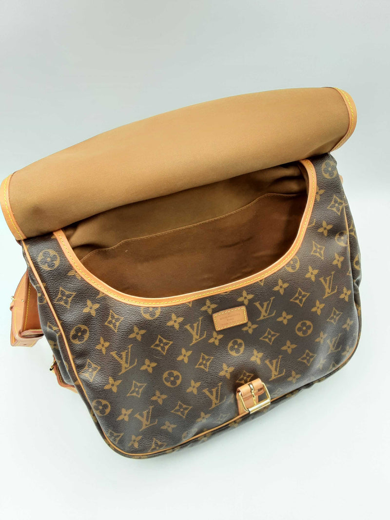 Louis Vuitton Saumur 35 Messenger Bag In Lv Monogram Coated Canvas Fw0125irxdu