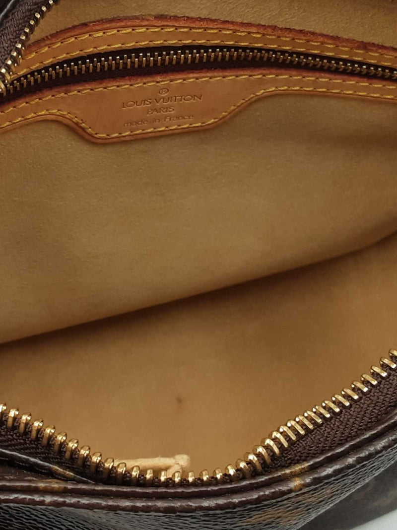 Louis Vuitton Looping Mm Bag In Monogram Coated Canvas  Fw0425icrdu