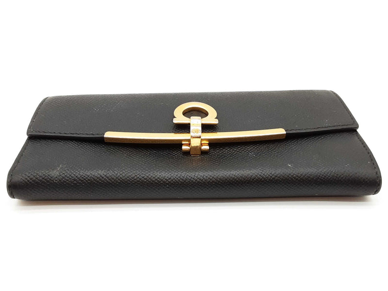 Salvatore Ferragamo Gancini Black Leather Continental Wallet Do0525oorde