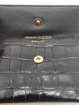Alexander Mcqueen Black Embossed Croc Calfskin Trifold Wallet Sd0825rzsa