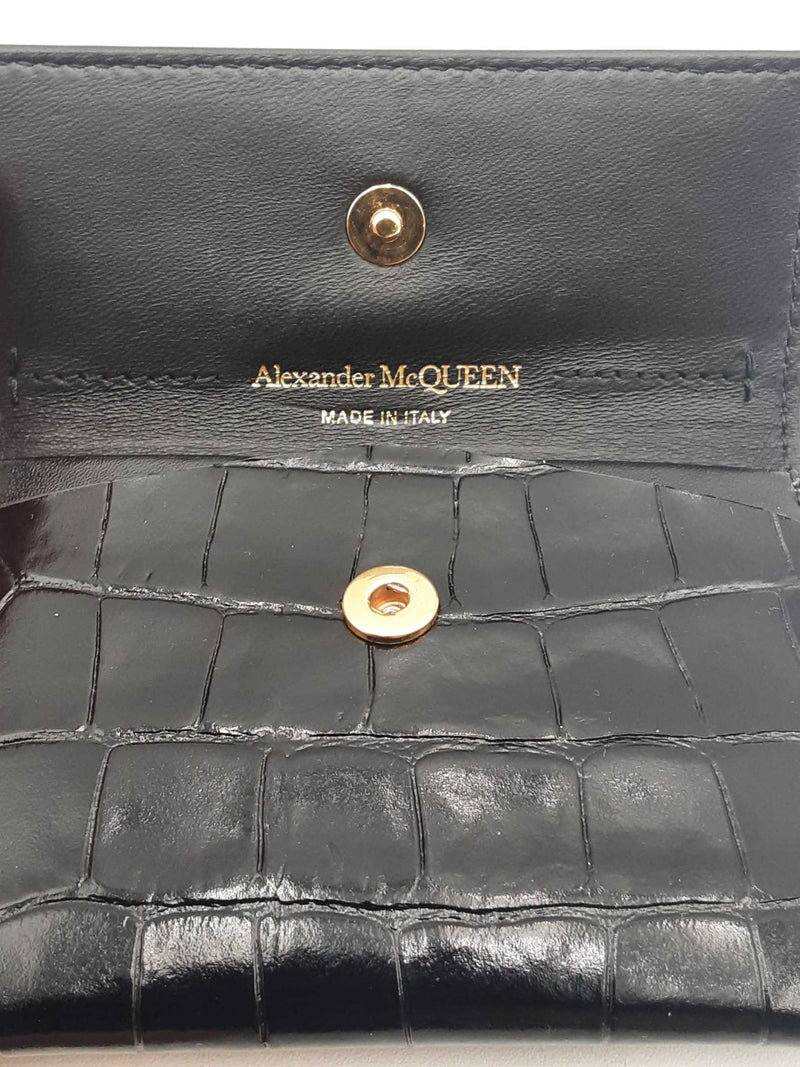 Alexander Mcqueen Black Embossed Croc Calfskin Trifold Wallet Sd0825rzsa