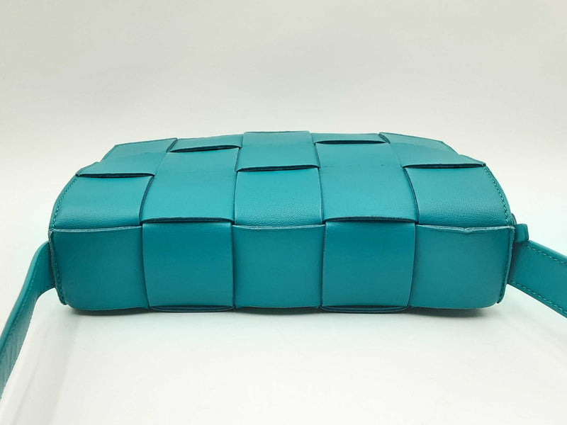 Bottega Veneta Teal Leather Cassette Crossbody Bag Eb0624ixzdu