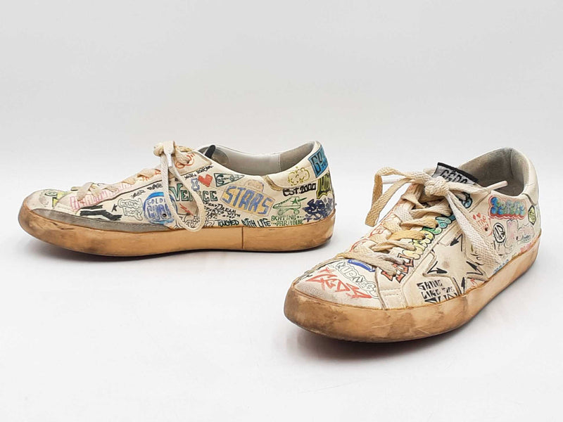 Golden Goose Superstar In Graffiti-printed White Leather Size It 42 Fw0925lrzdu