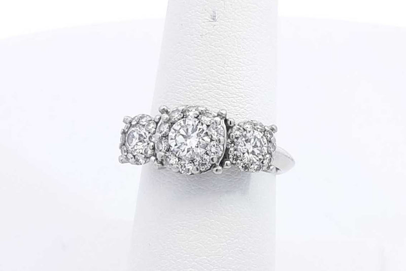 Approx. 1.1ctw Diamond Ring In Platinum 7.5 Grams Size 7 Eb1124iorsa