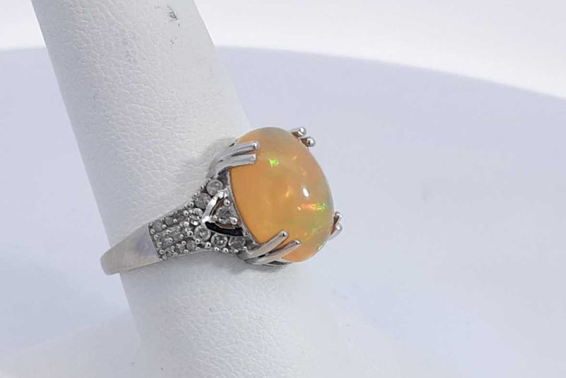 Opal Ring With Diamonds In 10k White Gold 4 Grams Size 7.5 Eb0724llxsa