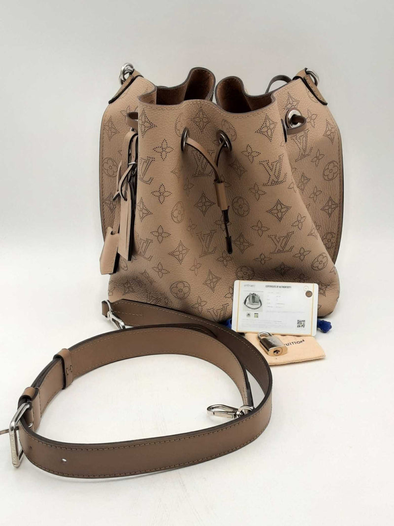 Louis Vuitton Perforated Monogram Mahina Leather Muria Bucket Bag Sd0325irzsa