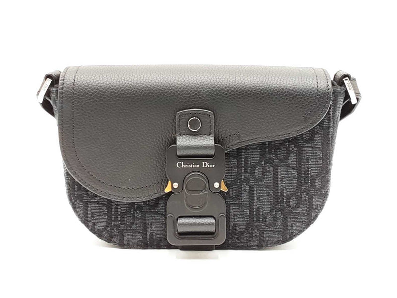 Christian Dior Saddle Messenger Bag In Oblique Jacquard & Leather Fw1025lpzxdu