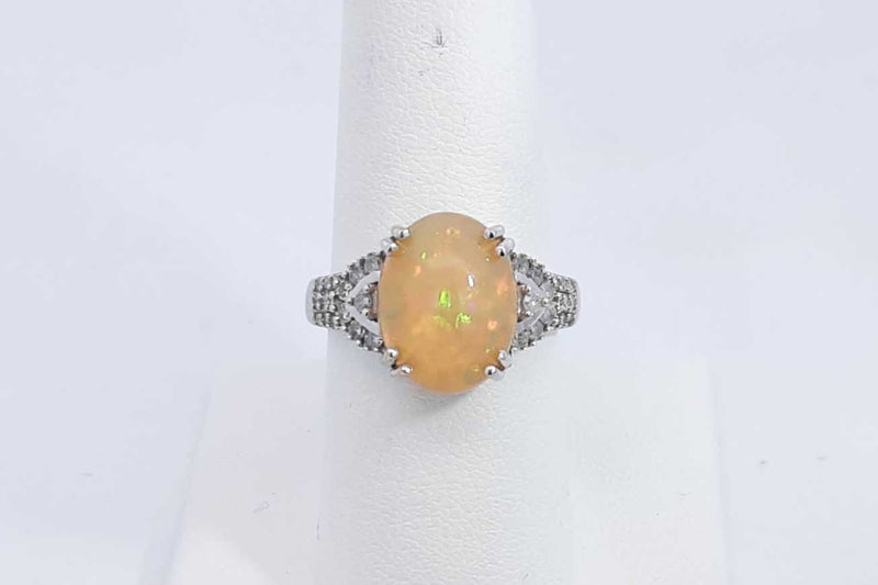 Opal Ring With Diamonds In 10k White Gold 4 Grams Size 7.5 Eb0724llxsa