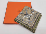 Hermes Bandana 55 Chorus Stellarum Olive Green Silk Scarf Do0826orxde
