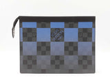 Louis Vuitton Limited Ed. Pochette Voyage Mm In Damier Giant Pixel Fw0526oxzdu