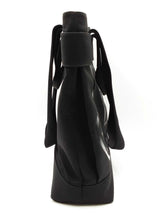 Moncler Logo-printed Top Handle Tote Bag In Black Ripstop Nylon Fw1225wrzdu