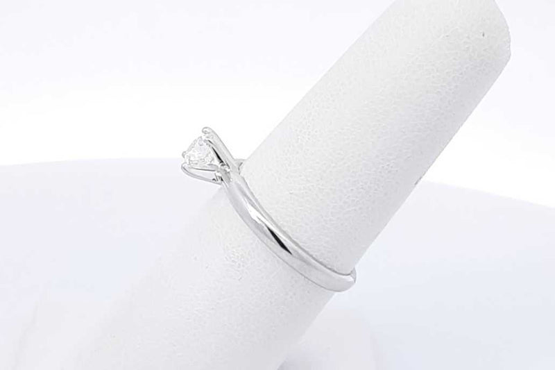 0.44ctw Diamond Ring In 14k White Gold 2.3 Grams Size 6.5 Eb1125prxdu