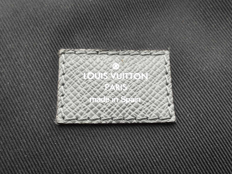 Louis Vuitton Taiga Avenue Sling Bag Gray Aa0725izxsa