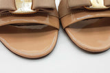 Salvatore Ferragamo Beige Patent Leather Vara Bow Slides Size 6 Eb0925lxzde
