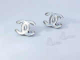 Chanel 2009 Coco Mark Lucite And Silver-tone Cc Logo Stud Earrings Fw0326lwxdu