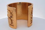 Chanel Coco Chanel Medallion & Rococo Cuff Bracelet Eb1026irxde