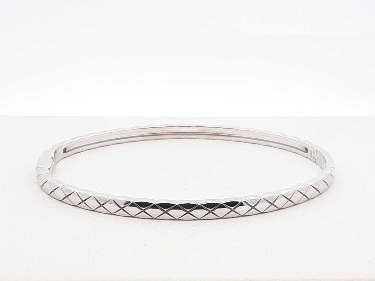 Chanel Coco Crush Mini Bangle In 18k White Gold 17.4 Grams 7 Inch