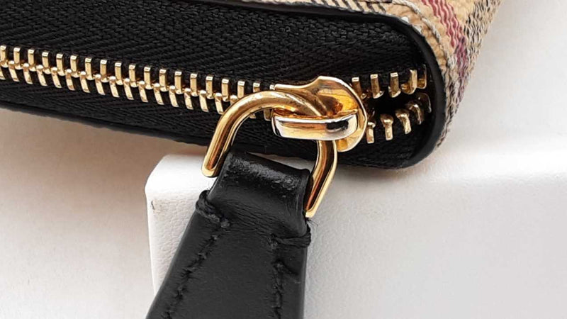 Burberry Haymarket Check Zip Around Wallet Eb1025loxdu