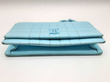 Burberry Lola Cool Sky Blue Quilted Leather Crossbody Clutch Do1224lxzde