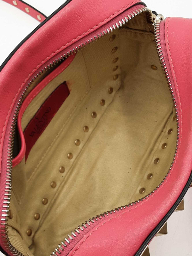 Valentino Rockstud Camera Crossbody Bag In Fuschia Leather Fw0625ozxdu