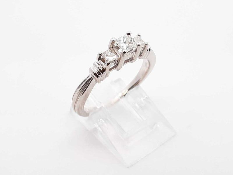 0.59 Cttw Diamond & 95% Platinum Three-stone Ring 5.7 Grams Size 7 Fw0525ocrdu