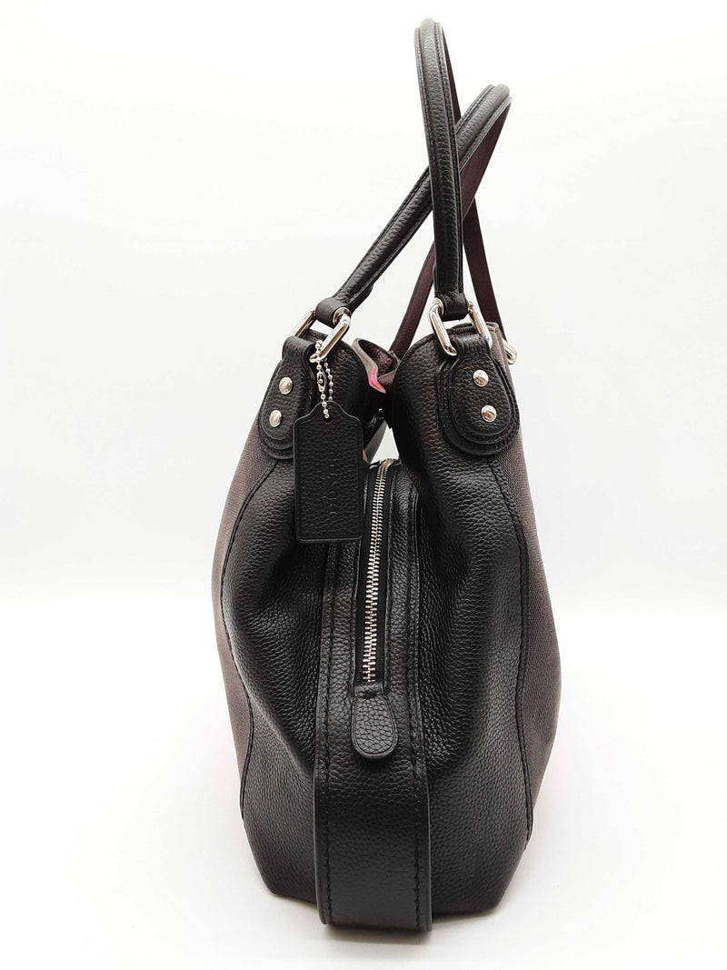 Coach Edie 31 Gray Pink Stripe Horse Carriage Logo Shoulder Bag Do0725wxde