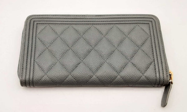 Chanel Caviar Quilted Zip Around Boy Hs0424ccrsa