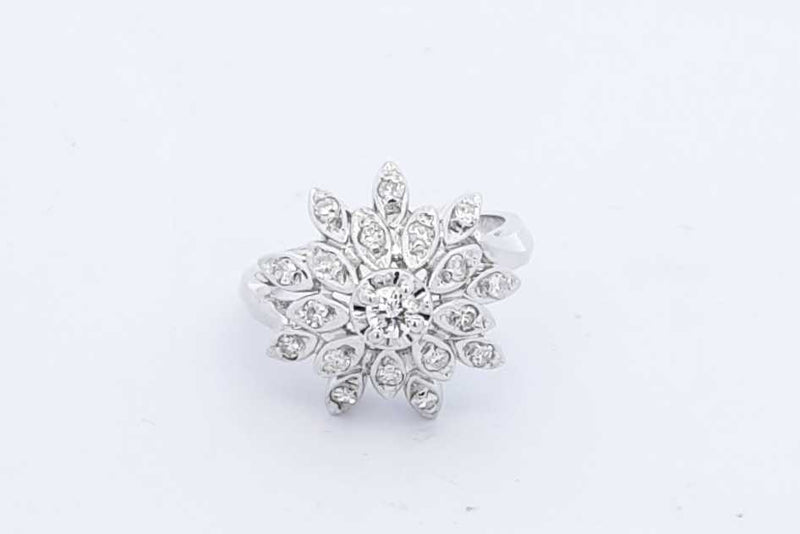 Diamond Ring In 14k White Gold 4.6 Grams Size 7 Eb1125orxde