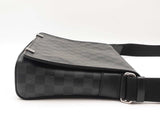 Louis Vuitton District Pm Messenger Bag In Damier Graphite Canvas Fw0526rxzdu