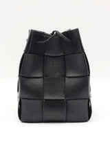 Bottega Veneta Cassette Bucket Bag In Black Maxi-intrecciato Lambskin Leather Fw0726izxdu
