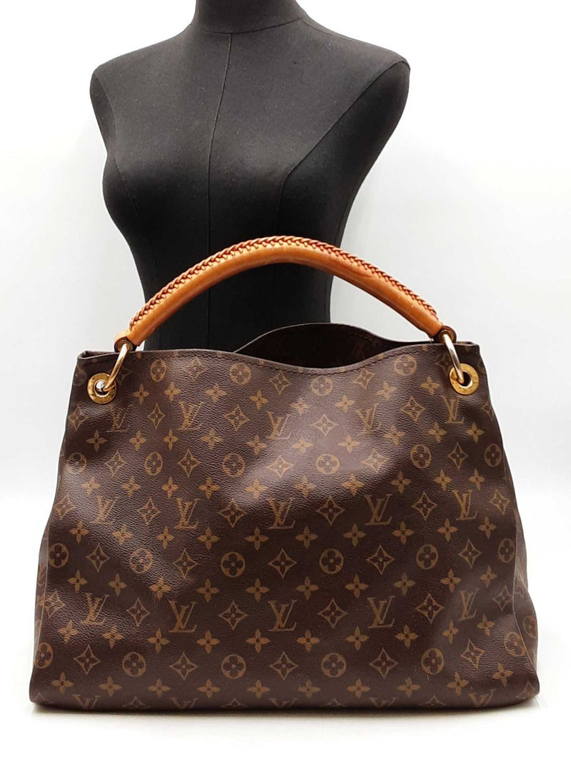 Louis Vuitton Artsy Mm Handbag In Monogram Coated Canvas Fw1125przdu
