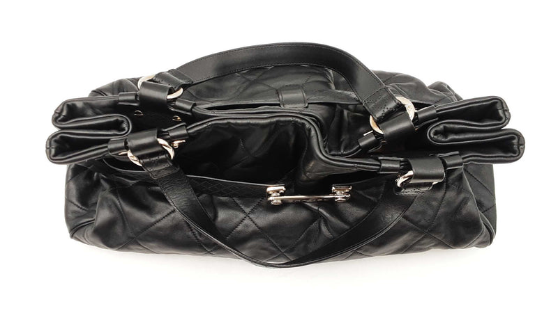 Chanel Mademoiselle Door Latch Tote In Diamond-quilted Black Leather Fw0925rxzdu