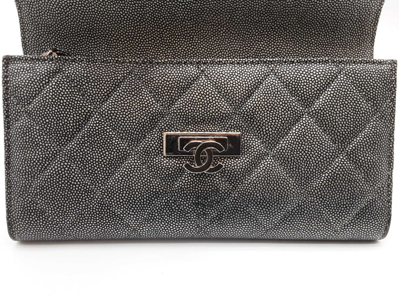 Chanel Gusset Dark Gray Metallic Quilted Caviar Leather Flap Wallet Do0425erxde