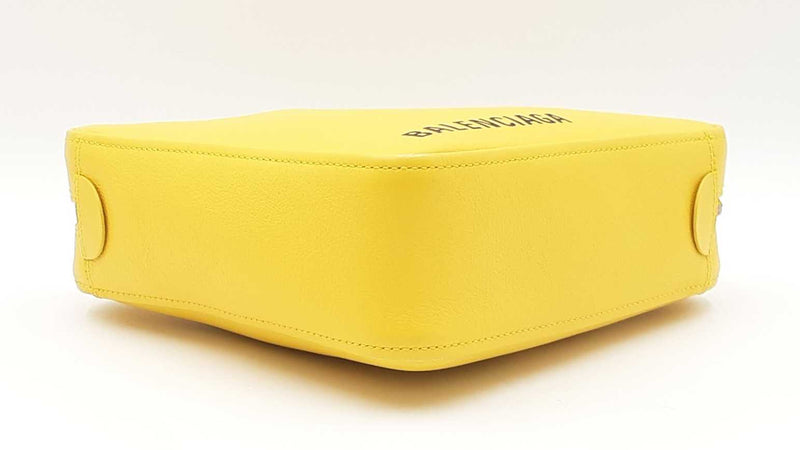 Balenciaga Yellow Triangle Top Handle Bag Sd0525wzxdu