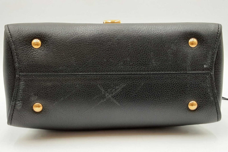 Salvatore Ferragamo Margot Leather Shoulder Bag Sd1224wzxdu