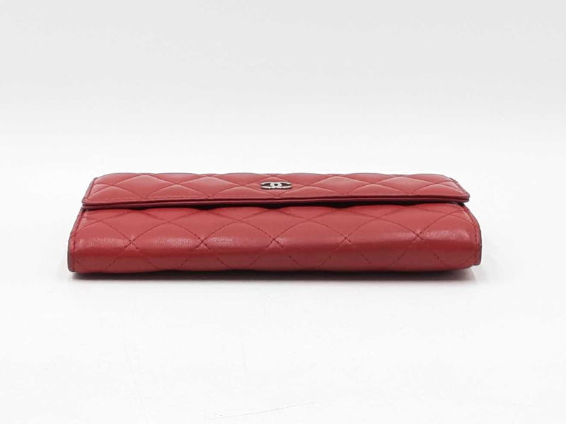 Chanel Continental Wallet In Red Diamond-quilted Leather Fw0425orzdu
