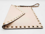 Valentino Garavani Rockstud Beige Creme Flat Pouch Wristlet Clutch Do1025oorde