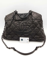 Chanel Iridescent Black Leather Cc Logo Shoulder Bag Eb0526rxzsa