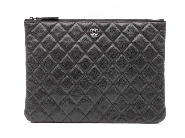 Chanel Medium Cosmetic Pouch In Iridescent Black Caviar Leather Fw1125prxdu