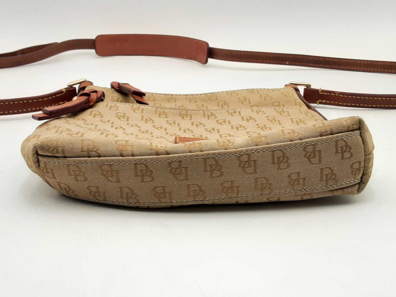 Dooney & Bourke Madison Signature Crossbody Tan Monogram Canvas Sd0825lrsa