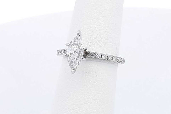0.66ctw Diamond Ring In 14k White Gold 2.4 Grams Size 5 Sd0325prrsa